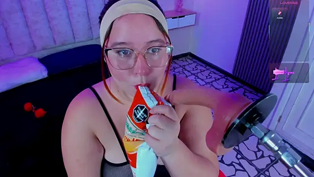 yousweet chloe online show from July 28, 12:59 pm