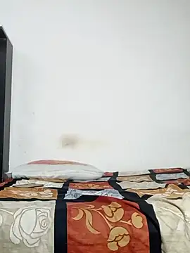 Sexyy Bhabhi 143 online show from July 28, 3:32 pm