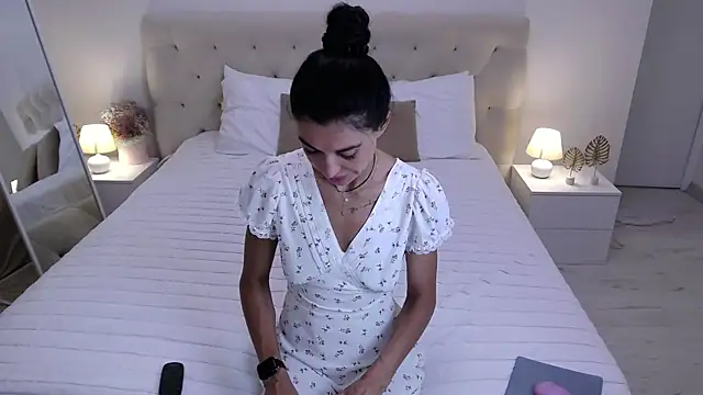 AriannaCruise online show from July 5, 3:35 am