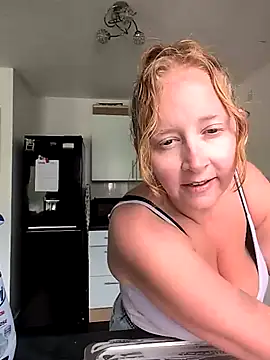 Anna-Curvy-xx online show from June 2, 12:17 pm