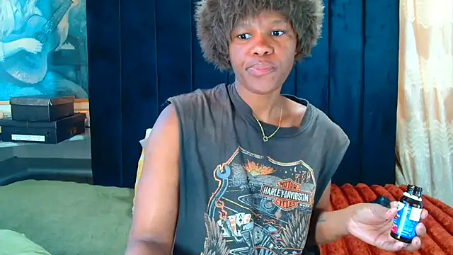 CaramelCandyxx online show from July 28, 6:11 am