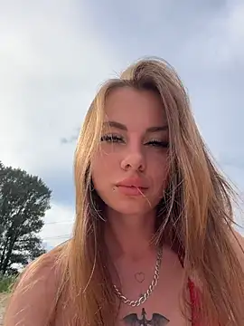 SirenaWild online show from June 24, 2:05 pm