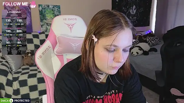 Chloe Cherrys online show from July 25, 7:15 am