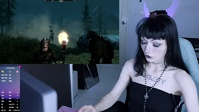H3xD0ll online show from July 2, 3:40 pm