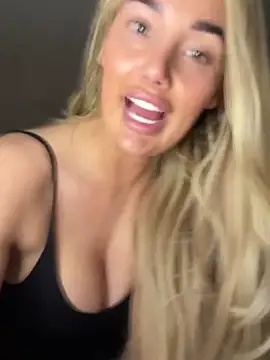 Hannah1899 online show from April 15, 7:14 pm