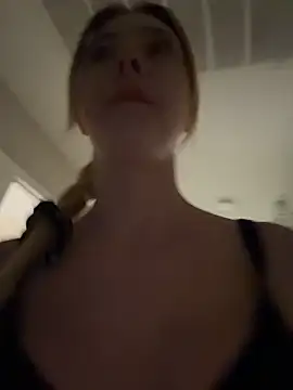 itstiffanyblu online show from May 22, 1:58 am
