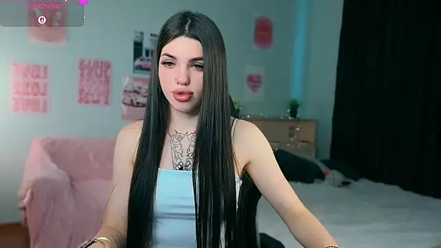 molly rettyy online show from July 8, 4:25 am