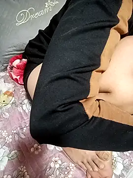   Merry   online show from April 11, 5:24 am