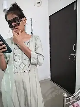sexy couple liv online show from June 14, 4:24 am