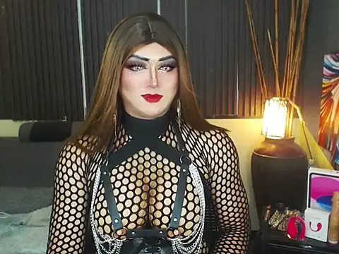 HugexMsLovelyxCock online show from May 12, 5:19 pm