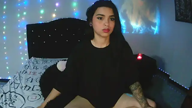 Luna Velvet7 online show from May 19, 5:36 am