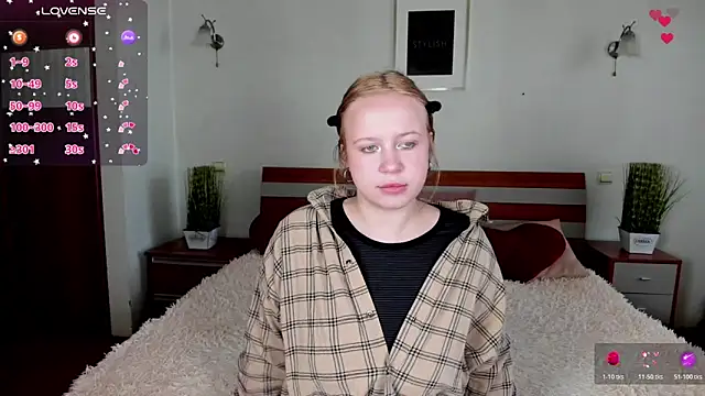 KittyCutest online show from March 30, 8:36 am