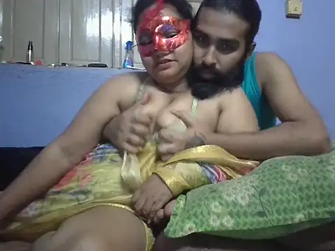 Naina1994 online show from May 14, 8:36 pm
