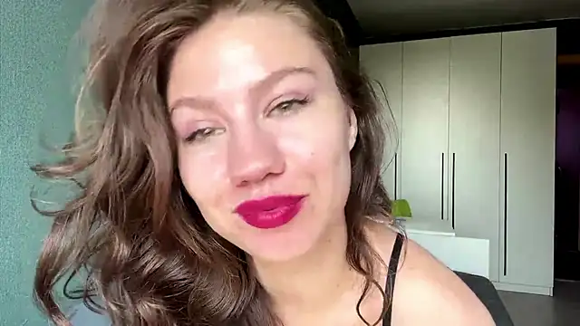 SelenaKiss  online show from July 8, 5:53 am