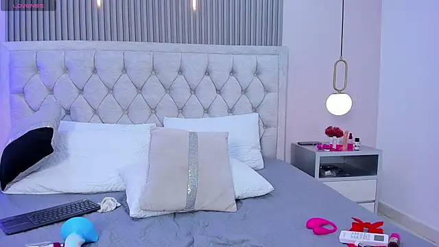 andy may18 online show from March 30, 8:52 pm