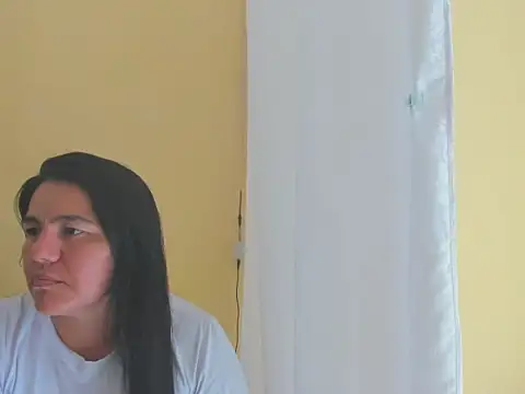 CRIS MILF online show from April 24, 6:54 pm