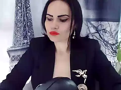 Kin Kueen online show from June 13, 2:14 pm