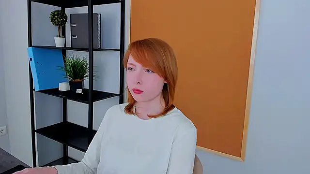 CherryCrushLove online show from April 4, 6:45 am