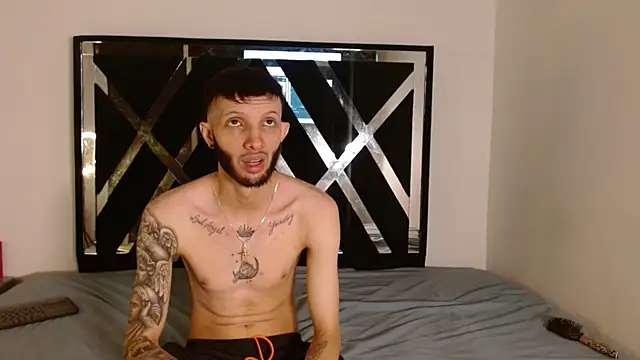 Mia taylor19 online show from June 17, 1:18 am