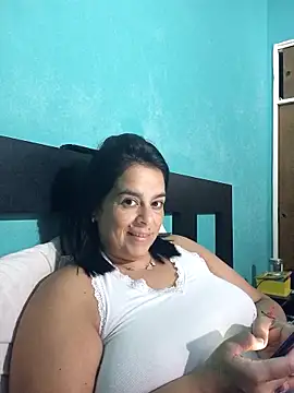 lucianamorocha online show from April 27, 10:45 am