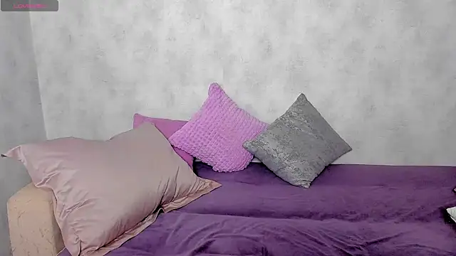 Simply Alex online show from July 21, 1:17 am