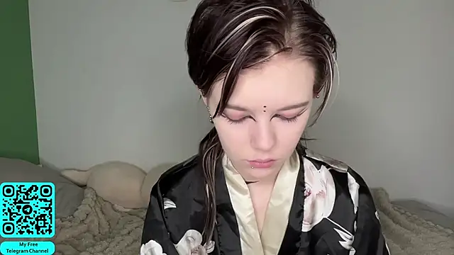 MadalynNosel online show from July 24, 7:17 am