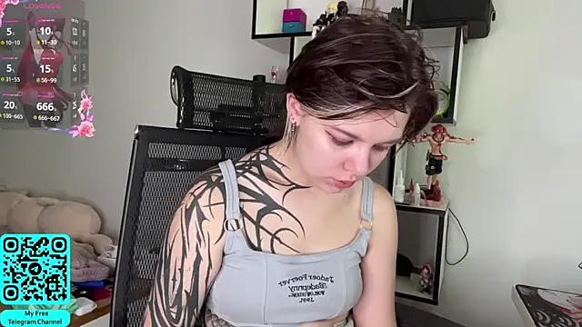 MadalynNosel online show from July 29, 7:08 am