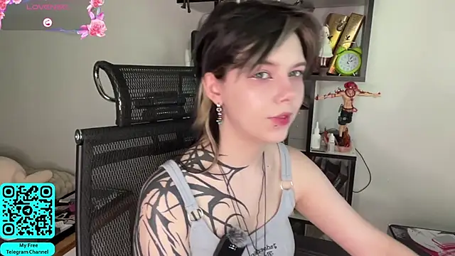 MadalynNosel online show from June 12, 7:05 am