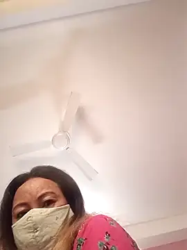 Bristy BigBoobs online show from April 3, 8:34 am