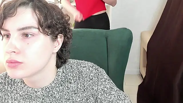 LoveBettie online show from April 5, 1:48 am