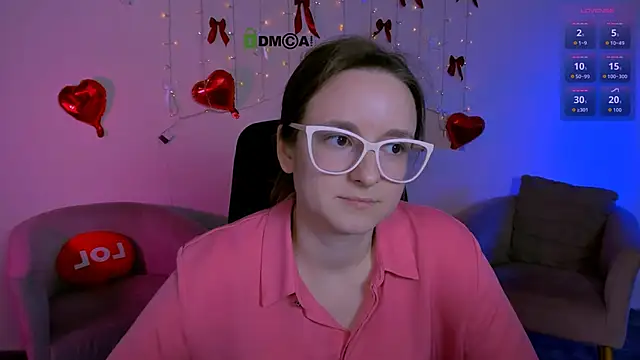 mary is cool online show from April 7, 9:11 am