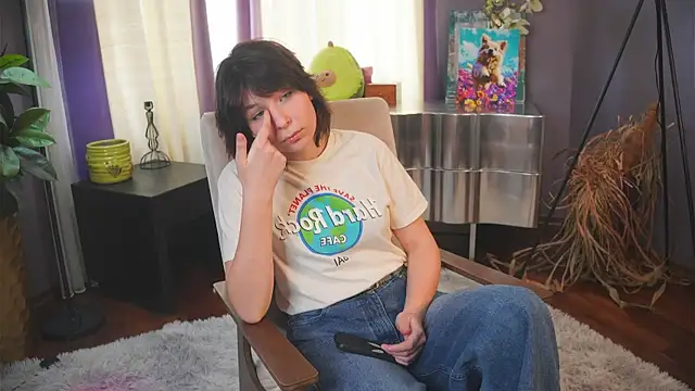 LekishaSandler online show from April 2, 11:29 am