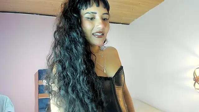 Hanna Clark   online show from July 24, 12:36 pm