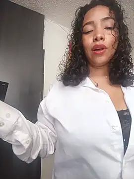 Wolfamara online show from July 3, 4:24 pm