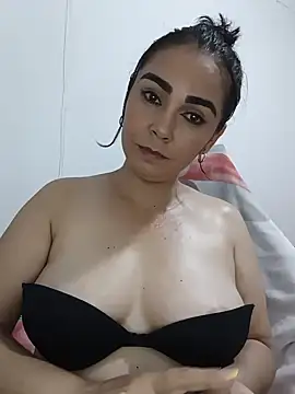 Emily Divi69 online show from July 12, 3:40 am