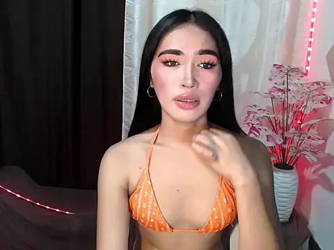 urasiankylie online show from July 8, 4:42 pm