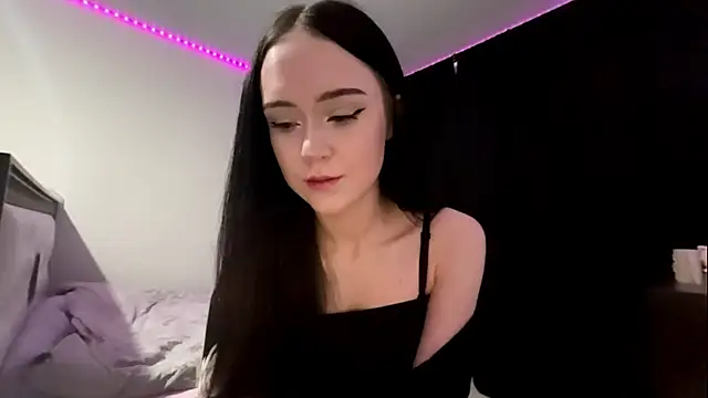 Adeline star online show from April 11, 5:38 pm