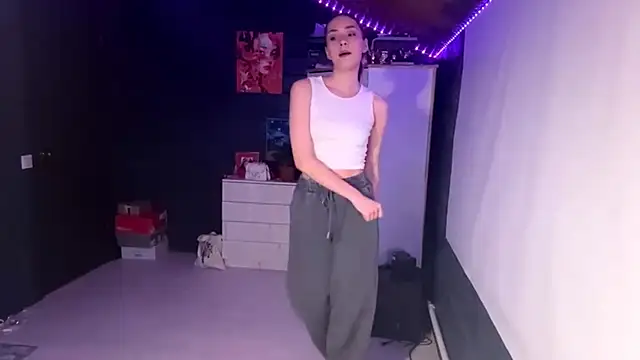 CoreenGau online show from April 15, 1:33 pm