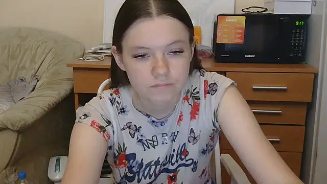 JessicaHolland1 online show from August 1, 5:59 pm