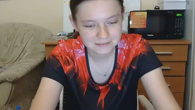 JessicaHolland1 online show from July 28, 6:08 pm