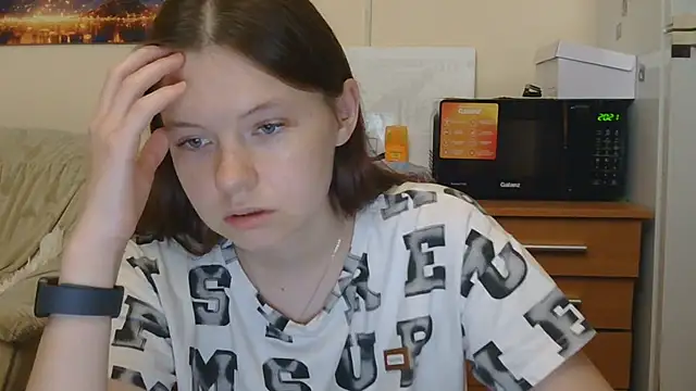 JessicaHolland1 online show from July 27, 7:33 pm