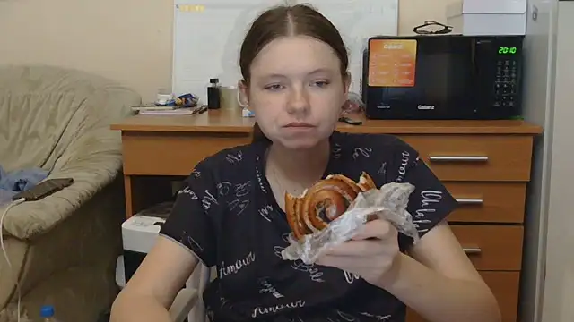 JessicaHolland1 online show from July 24, 7:22 pm