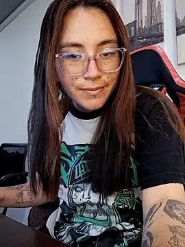 cute mara online show from April 17, 5:04 pm