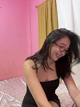 onlykays  online show from April 26, 2:04 pm