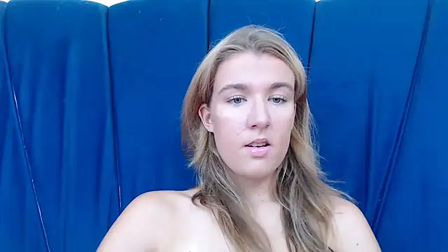 Yennyloves online show from May 1, 1:36 pm