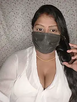 Romantic Woman online show from July 25, 9:44 pm