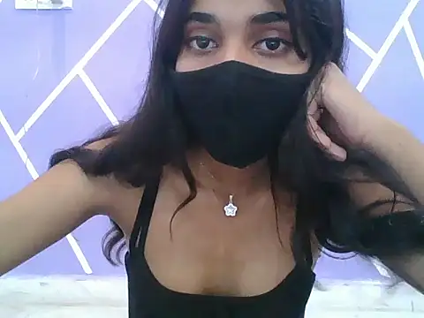 Shanaya xo online show from July 25, 5:09 pm