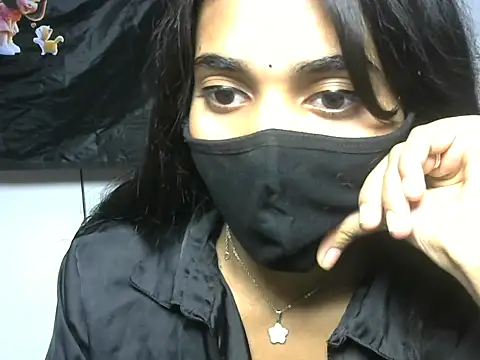 Shanaya xo online show from July 21, 5:02 pm