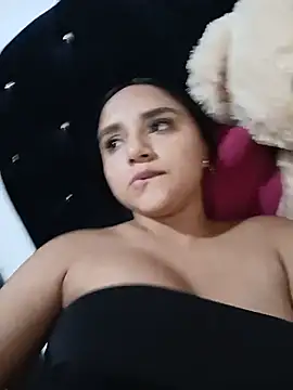 Valentina Narvaez online show from July 6, 7:27 pm