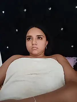 Valentina Narvaez online show from June 25, 7:37 pm